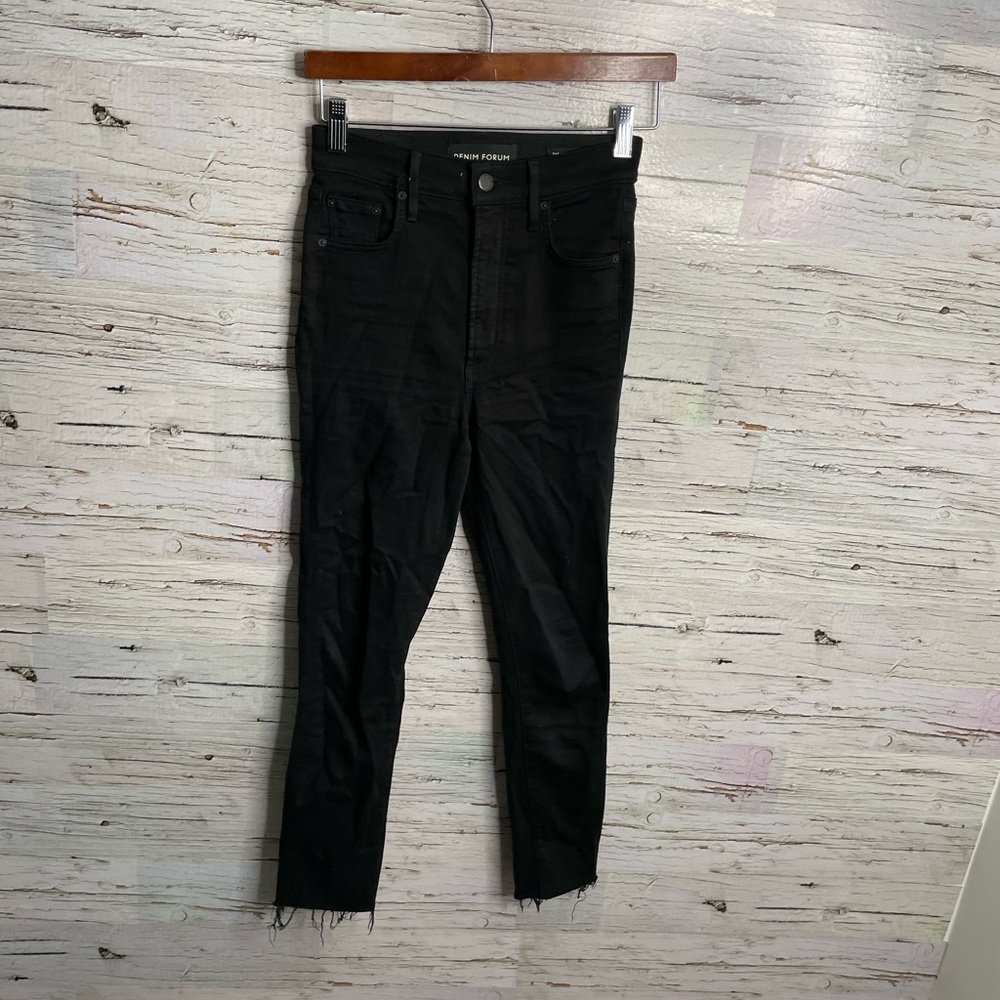 Aritzia Denim Forum The Lola high rise skinny crop black size 25 raw hem